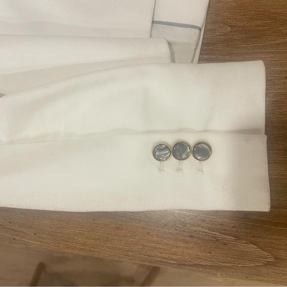 ZARA White Blazer - Picture 6 of 6